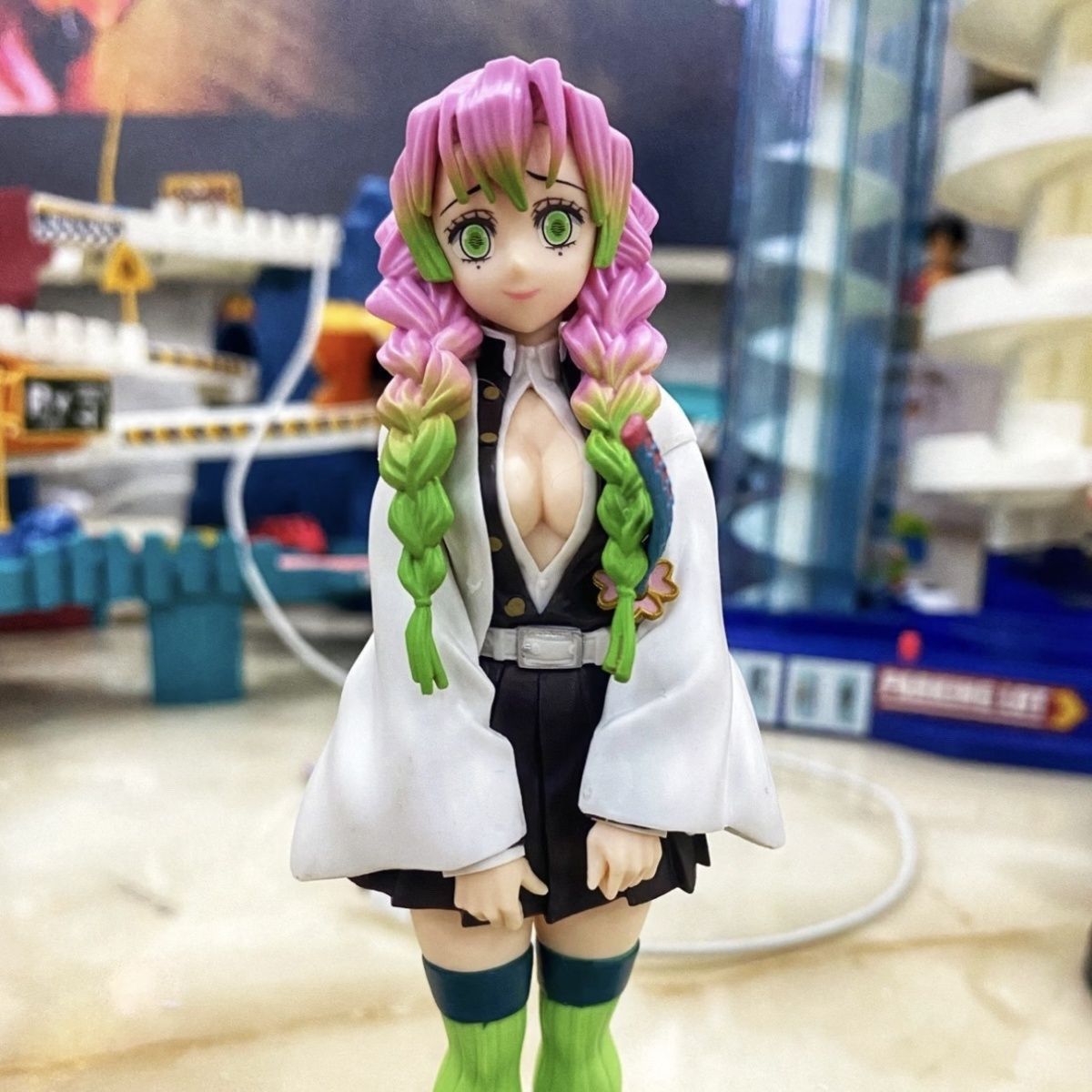 مجسم شخصية قاتل الشياطين ميتسو - مراجعة Cosplay Prop Display وسعره